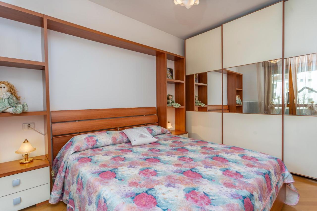 Ai Gelsomini - Lovely Flat With Terrace And Parking! Udine Luaran gambar